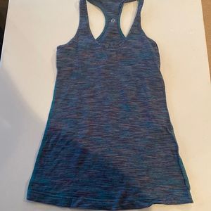 Lululemon tank! Size-4